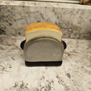 Vintage Ceramic Toaster Salt & Pepper Shaker Figurine